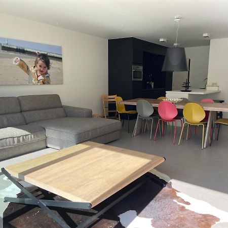 Dolce Vita - Zonnig Familie Appartement Met Garagebox Nieuwpoort Exterior photo